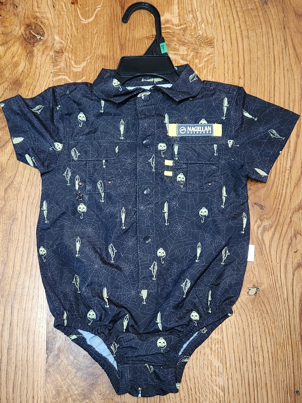 Magellan Outdoors Black Halloween Bobber Short-Sleeve Onesie Romper 6-9 Months